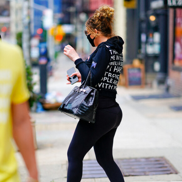 Exclusif - Mariah Carey porte un masque lors de l'épidémie de Coronavirus (COVID-19) à New York, le 6 juillet 2020.