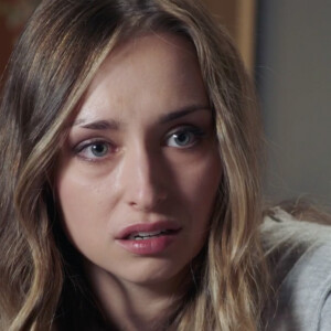 Emma Smet dans la série "Demain nous appartient", sur TF1.