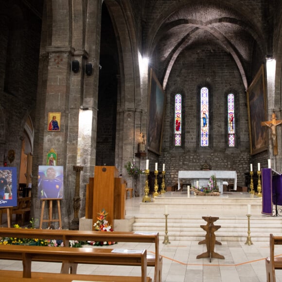 Illustration - Obsèques du rugbyman Christophe Dominici en l'église Saint-Louis de Hyères le 4 décembre 2020 © Patrick Carpentier / Bestimage