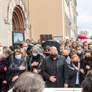 Le cercueil - Obsèques du rugbyman Christophe Dominici en l'église Saint-Louis de Hyères le 4 décembre 2020 © Patrick Carpentier / Bestimage