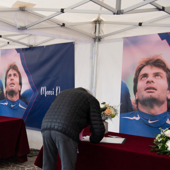 Illustration - Obsèques du rugbyman Christophe Dominici en l'église Saint-Louis de Hyères le 4 décembre 2020 © Patrick Carpentier / Bestimage