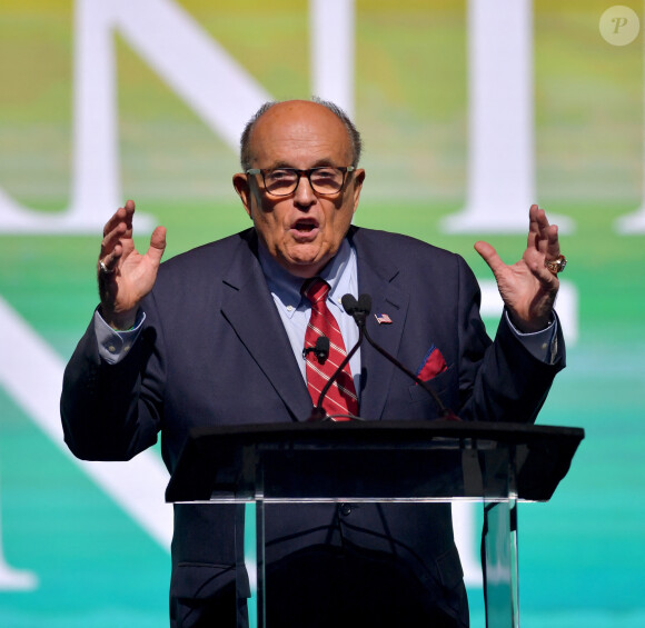 Rudy Giuliani tient un discours lors du "2019 Turning Point USA Student Action Summit" à Palm Beach, le 19 décembre 2019. 