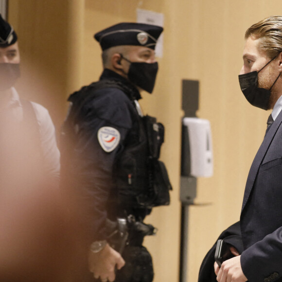 Jean Sarkozy (fils de N.Sarkozy) - Arrivées au procès des "écoutes téléphoniques" (aussi affaire Bismuth) à Paris le 7 décembre 2020. © Christophe Clovis / Bestimage 