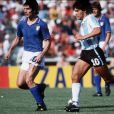 Paolo Rossi et Diego Maradona lors de la Coupe du monde 1982 en Espagne.