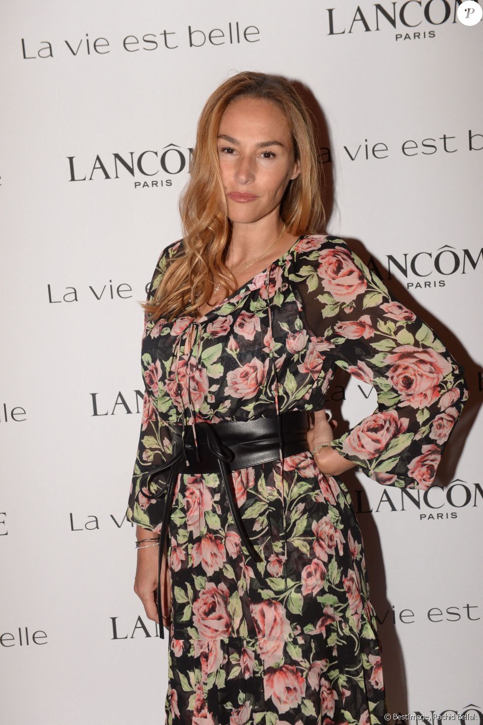 Exclusif - Exclusif - Vanessa Demouy Soirée Lancôme pour célébrer la nouvelle communication du parfum Iconique "La Vie est Belle" à l'hôtel Mona Bismarck à Paris le 12 septembre 2018. Le bonheur est encore plus vrai lorsqu'il est partagé makesomeonehappy. Les invités ont vécu une soirée faite d'expériences - machine à bulles parfumées La Vie est Belle ; balançoire cascade ; Happiness Store pour partager du bonheur et transformer les petites attentions ordinaires en moments extraordinaires ; personnalisation de son parfum... - et où après un Showcase de l'auteure – compositrice – interprète Angèle, le DJ Jean Tonique a enflammé le dancefloor. © Rachid Bellak / Bestimage