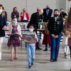 Melania Trump fait une distribution de cadeaux aux enfants des soldats américains sur la base Anacostia-Bolling à Washington le 8 décembre 2020.