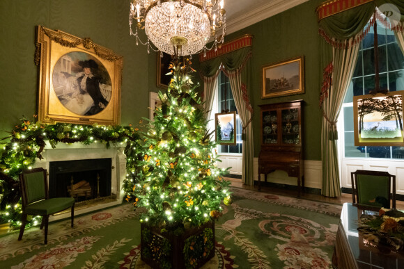Melania Trump (Flotus) a supervisée la décoration de noël de la Maison Blanche à Washington le 29 novembre 2020.