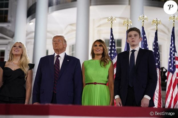 Tiffany Trump, Donald J. Trump, Melania Trump, Barron Trump - Donald Trump accepte officiellement l'investiture de son parti pour les prochaines élections lors du dernier jour de la Convention nationale républicaine à Washington, le 27 août 2020.