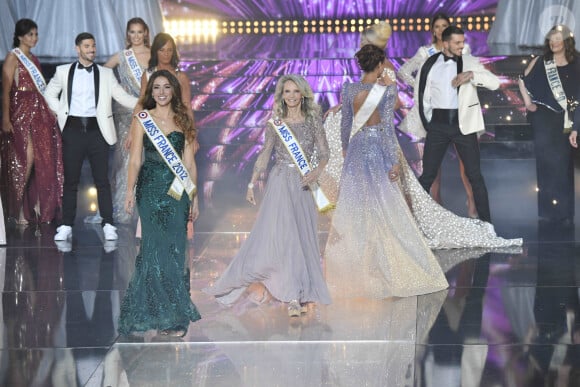 Arrivée du jury - élection de Miss France 2021 sur TF1 le 19 décembre 2020