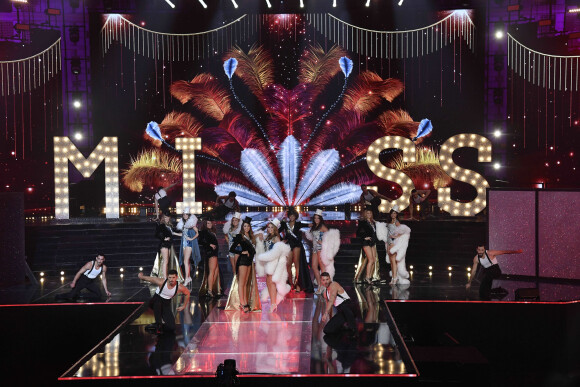 Les Miss régionales en meneuses de revue comme au Moulin Rouge - élection de Miss France 2021 le 19 décembre sur TF1