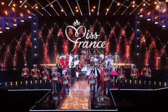 Les Miss en tenues traditionelles de leurs régions - élection de Miss France 2021 le 19 décembre sur TF1