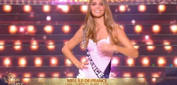 Miss Ile-de-France : Lara Lourenço lors du défilé en maillot de bain, lors de l'élection Miss France 2021 le 19 décembre 2020 sur TF1