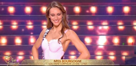 Miss Bourgogne : Lou-Anne Lorphelin - lors du défilé en maillot de bain, lors de l'élection Miss France 2021 le 19 décembre 2020 sur TF1