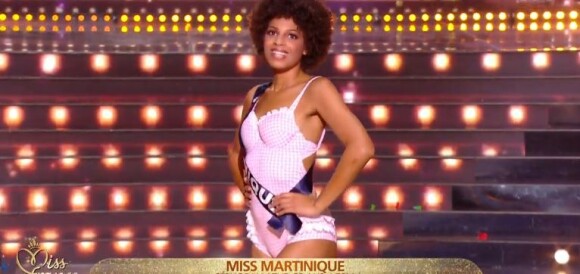 Séphorah Azur (Miss Martinique) lors du défilé en maillot de bain, lors de l'élection Miss France 2021 le 19 décembre 2020 sur TF1