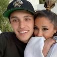 Ariana Grande et son nouveau petit ami, Dalton Gomez, sur Instagram.
