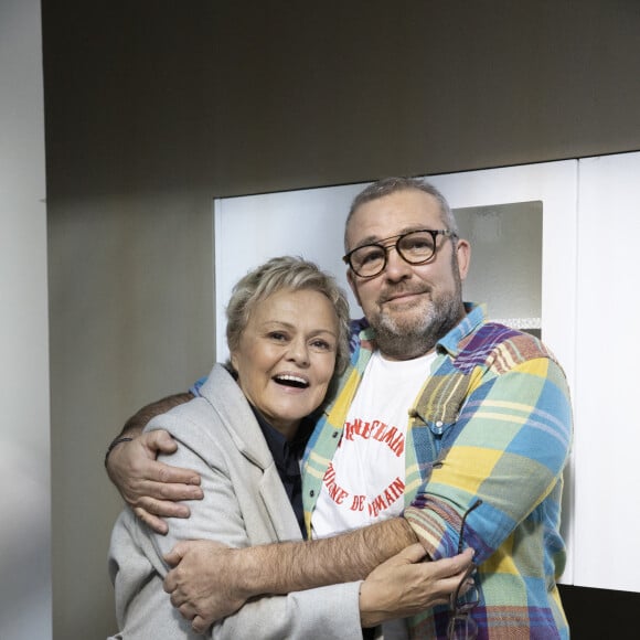 Exclusif - Muriel Robin et Laurent Gamelon - Sketch La maison de chantier - Backstage du tournage du film "I love you coiffure" de M.Robin. Le 10 janvier 2020 © Cyril Moreau / Bestimage