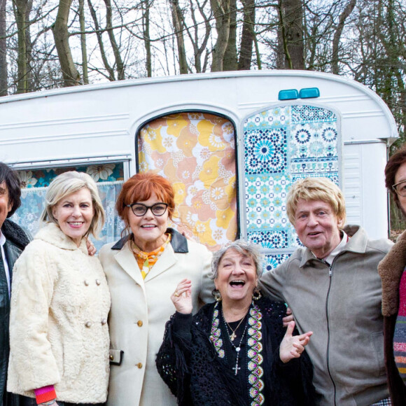 Exclusif -Jean-Pierre Foucault, Chantal Ladesou, Muriel Robin, Marthe Villalonga, le chanteur Dave, François Berléand - Sketch La maison de retraite - Backstage du tournage du film "I love you coiffure" de M.Robin. Le 28 janvier 2020 © Cyril Moreau / Bestimage