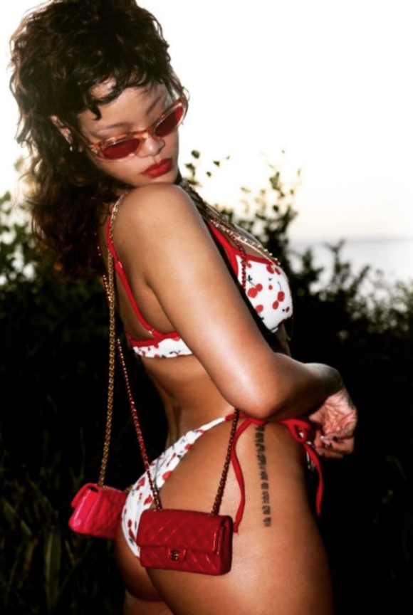 Rihanna est rentrée à la Barbade pour les fêtes de fin d'année.