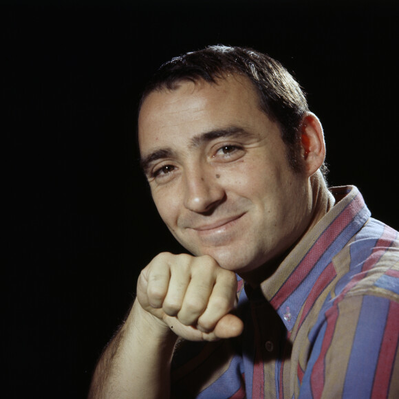 Archives - En France, à Paris, rendez-vous avec Claude Brasseur. Octobre 1965 © Michel Ristroph via Bestimage