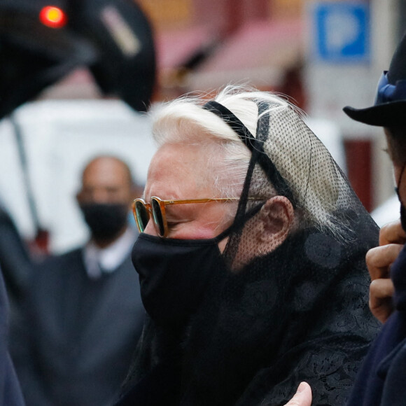 Michèle Cambon, la femme de Claude Brasseur - Obsèques de l'acteur Claude Brasseur en l'église Saint-Roch à Paris le 29 décembre 2020.  