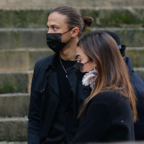 Louis Brasseur, Jeanne Brasseur les enfants de Alexandre Brasseur - Obsèques de l'acteur Claude Brasseur en l'église Saint-Roch à Paris le 29 décembre 2020.  