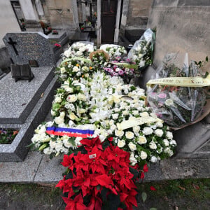 Illustration de la tombe de l'acteur Claude Brasseur au cimetière du Père Lachaise le jour de ses obsèques à Paris le 29 décembre 2020. 