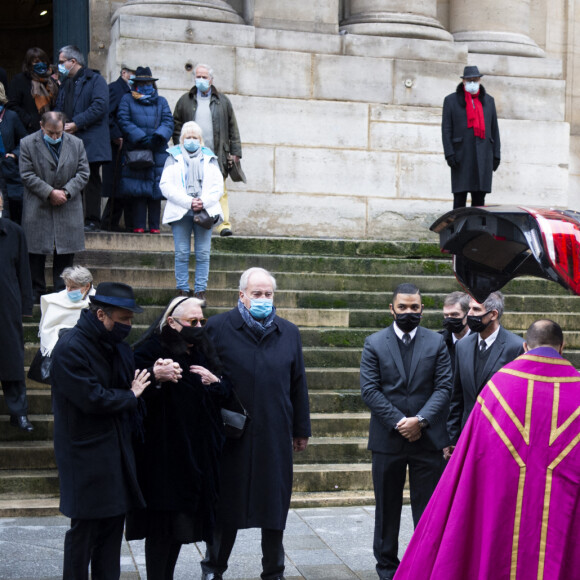 Alexandre Brasseur, le fils de Claude Brasseur, Michèle Cambon Brasseur, la femme de Claude Brasseur - Sorties - Obsèques de l'acteur Claude Brasseur en l'église Saint-Roch à Paris le 29 décembre 2020. © JB Autissier / Panoramic / Bestimage