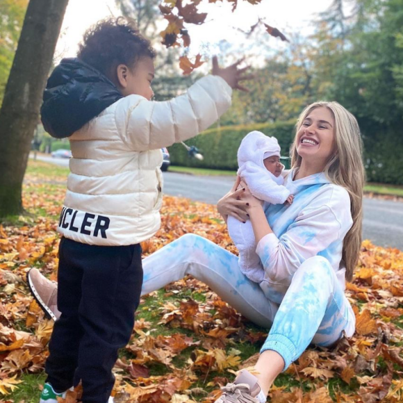 Zulay Pogba et ses deux enfants : l'aîné Shakur et son petit frère. Janvier 2020.