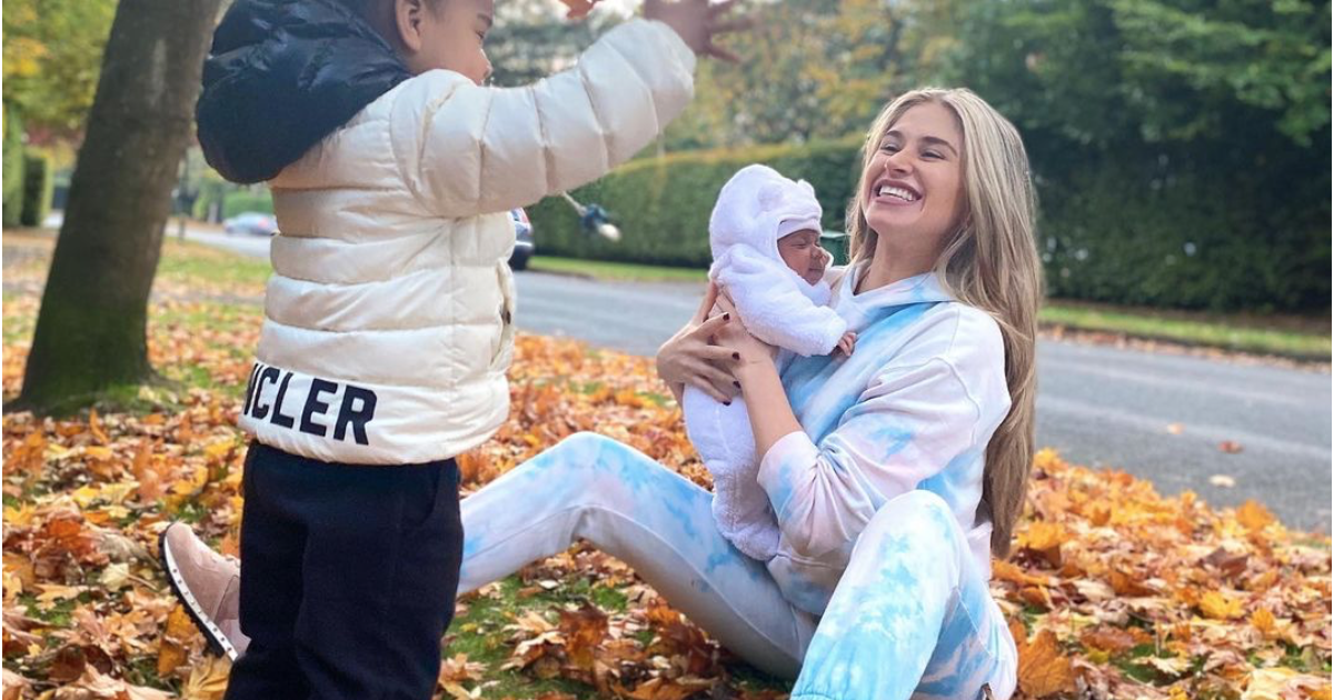 Zulay Pogba et ses deux enfants : l'aîné Shakur et son petit frère