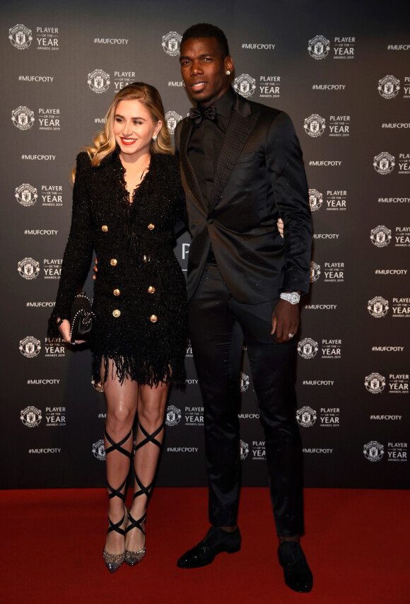 Paul Pogba et sa compagne Maria Salaues lors de la soirée du prix du joueur de l'année de Manchester United 2019 au stade Old Trafford à Manchester, Royaume Uni, le 9 mai 2019.
