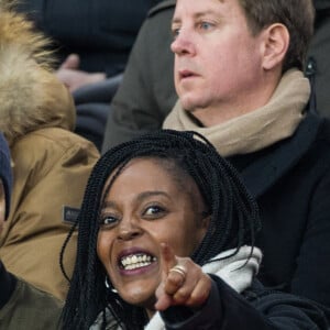 Gaël Faye et Sonia Rolland (Miss France 2000) dans les tribunes lors du match de Ligue 1 "PSG - Nantes (2-0)" au Parc des Princes, le 4 décembre 2019. © Cyril Moreau/Bestimage