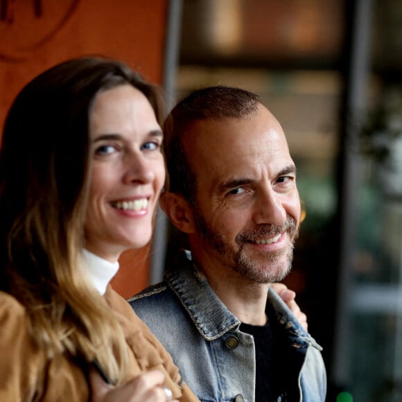 Calogero et sa compagne Marie Bastide au village des internationaux de tennis de Roland Garros le jour de la finale homme Nadal / Djokovic à Paris le 11 octobre 2020. © Dominique Jacovides / Bestimage