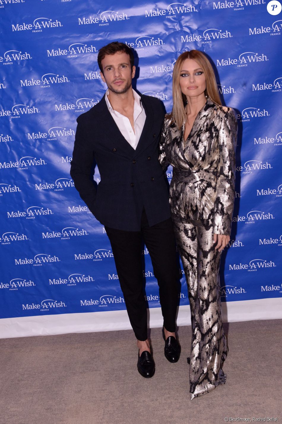 Exclusif - Caroline Receveur et son compagnon Hugo Philip - Les célébrités assistent au dîner de gala de l'association "Make a wish" au Pavillon Potel et Chabot à Paris. Le 9 décembre 2019 © Rachid Bellak / Bestimage