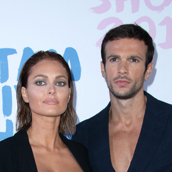 Caroline Receveur et son compagnon Hugo Philip - Photocall - Etam Live Show 2019 au Stade Roland Garros à Paris le 24 septembre 2019. © Rachid Bellak / Bestimage 