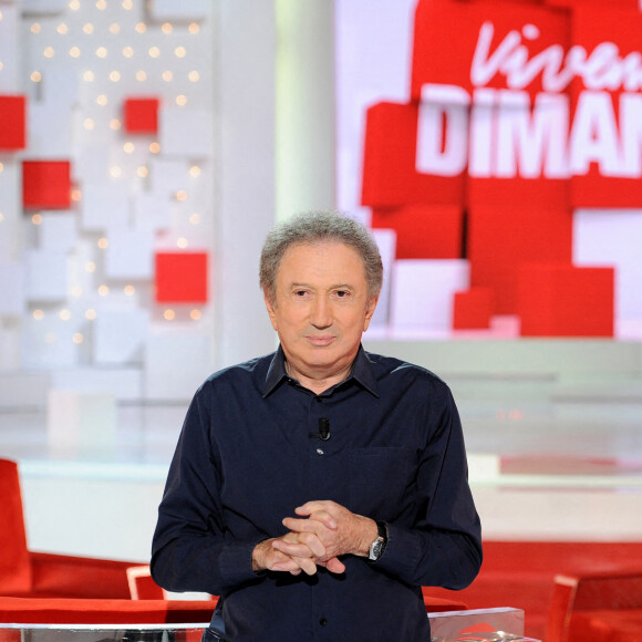 Exclusif - Michel Drucker - - Enregistrement de l'émission "Vivement Dimanche prochain" présentée par M.Drucker et diffusée le 19 juillet 2020 sur France 2. Le 3 juillet 2020 © Guillaume Gaffiot / Bestimage 