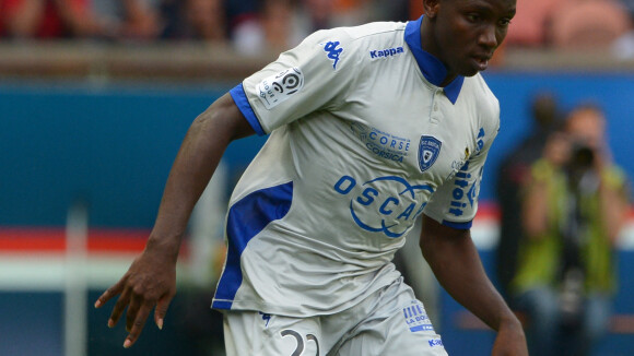 Mort de Christopher Maboulou : le footballeur de 30 ans victime d'une crise cardiaque en plein match