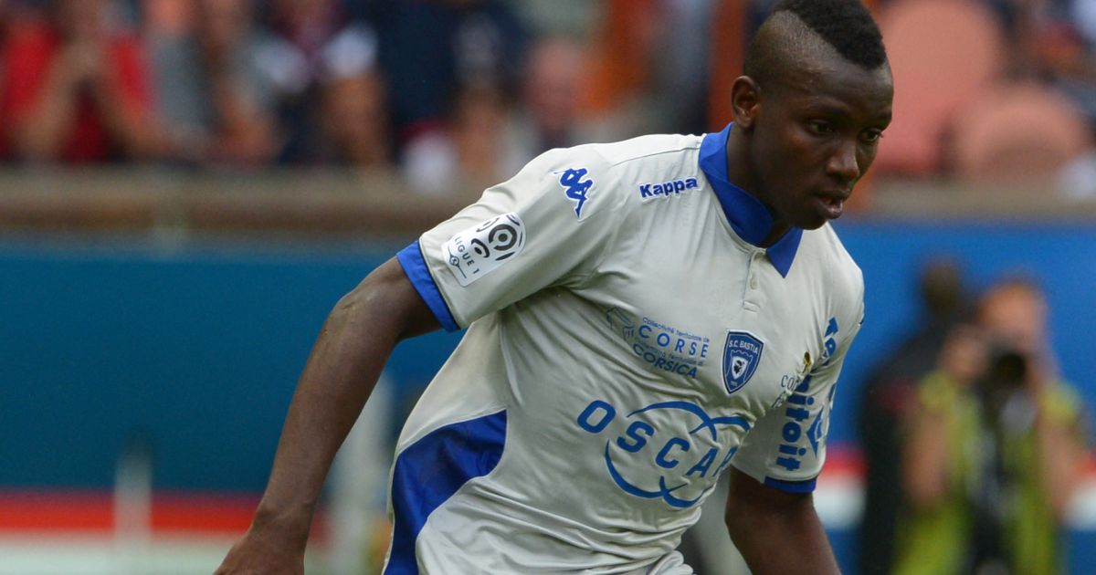 Mort De Christopher Maboulou Le Footballeur De 30 Ans Victime D Une Crise Cardiaque En Plein Match Purepeople