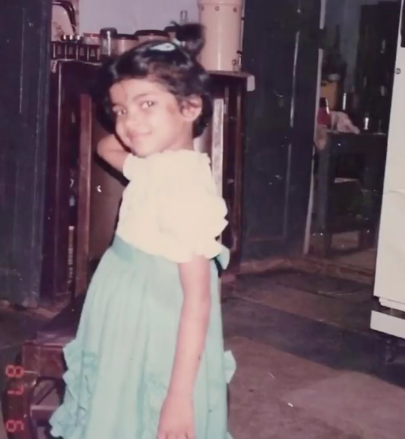 Priyanka Chopra, enfant. Photo publiée le 30 septembre 2020.