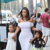 Kim Kardashian, Saint West, North West - Exclusif - La famille Kardashian arrivent avec leurs enfants à un diner privé au restaurant Crustacean à Beverly Hills, Los Angeles, le 30 juin 201 