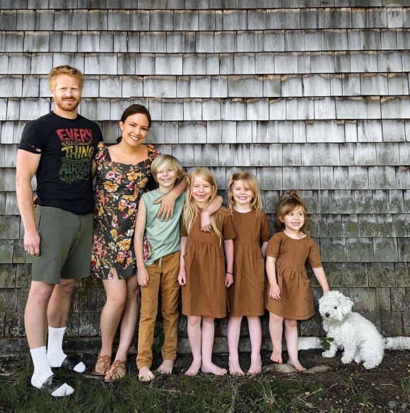 L'influence américaine Emily Mitchell en famille sur Instagram, juin 2020.