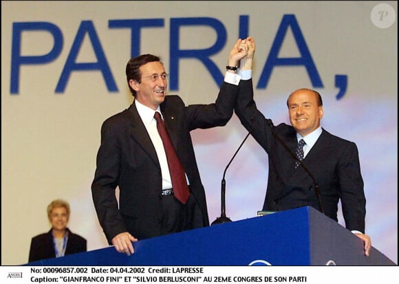 Silvio Berlusconi a été hospitalisé à plusieurs reprises ces dernières années.
Gianfranco Fini et Silvio Berlusconi au 2e confères de son parti