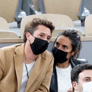 Exclusif - Alessandra Sublet et son compagnon Jordan Deguen en tribune lors de la finale homme des internationaux de France de Roland Garros à Paris le 11 octobre 2020. © Dominique Jacovides / Bestimage