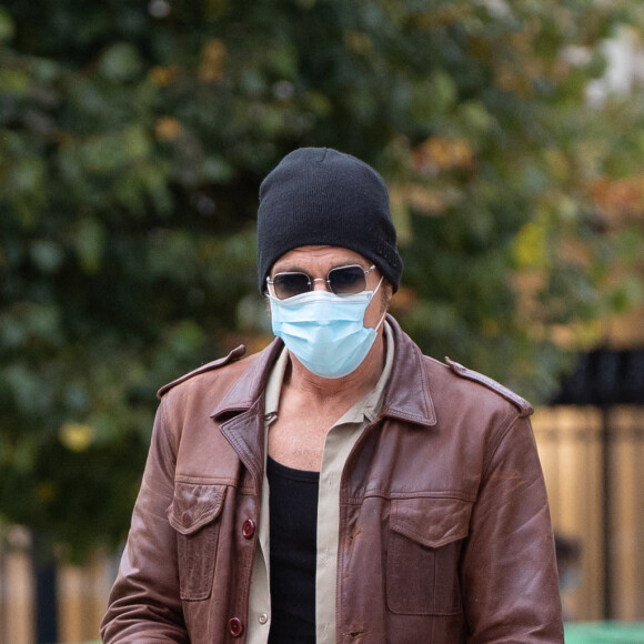 Jean Claude Van Damme sur le tournage du film "Le dernier mercenaire" à Paris le 12 octobre 2020. 