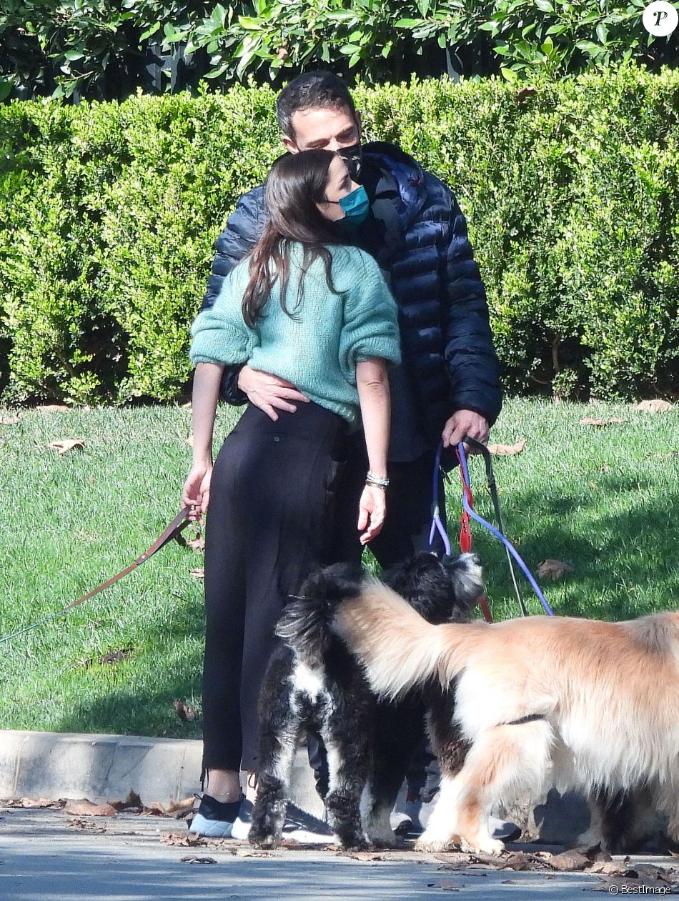 Ben Affleck et Ana De Armas à Los Angeles le 29 novembre 2020.
