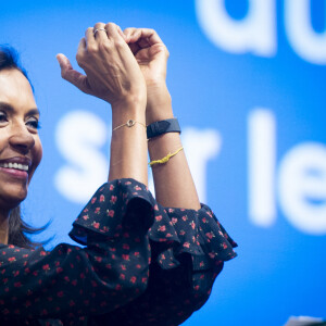 Karine Le Marchand (marraine de la CNDP (Commission nationale du débat public) et animatrice de lémission "L'amour est dans le pré") au 57ème salon International de l'Agriculture au parc des expositions de la porte de Versailles à Paris, France, le 23 février 2020. © Jean-Baptiste Autissier/Panoramic/Bestimage