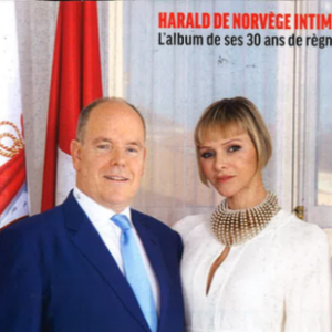 Charlene de Monaco et son mari le prince Albert dans le magazine "Point de vue" du 20 janvier 2021.