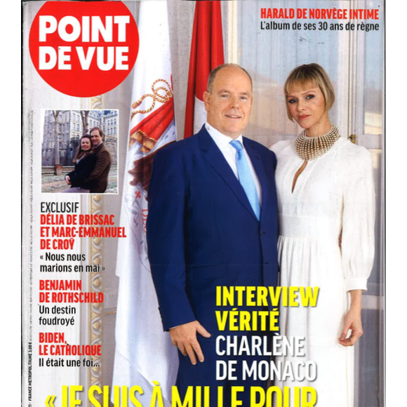 Charlene de Monaco et son mari le prince Albert dans le magazine "Point de vue" du 20 janvier 2021.