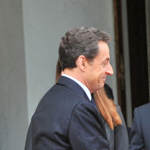 François Hollande et Nicolas Sarkozy lors de la passation de pouvoir à l'Elysée, le 15 mai 2012 © Guillaume Gaffiot /Bestimage