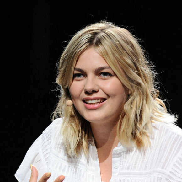 Exclusif - Louane Emera - Enregistrement de l'émission "La Chanson secrète 6" à la Scène musicale à Paris, qui sera diffusée le 12 décembre sur TF1. Le 8 septembre 2020 Après le succès des précédentes éditions, " LA CHANSON SECRETE ", présentée par N.ALIAGAS et produite par DMLS TV, revient sur TF1. 8 artistes ne savent rien de ce qui va se passer pour eux ! Ils ont accepté de jouer le jeu, de se laisser totalement surprendre, émouvoir, parfois même déstabiliser car ils vont découvrir en même temps que les téléspectateurs une surprise : une chanson qui leur est chère revisitée et réinterprétée par un artiste. Des mises en scène spectaculaires au service de l'émotion... Et des émotions fortes pour l'artiste assis dans le fauteuil grâce à la venue sur le plateau de proches et d'invités inattendus. Les téléspectateurs seront aux premières loges pour vivre ces moments d'intimité musicale rare. © Gaffiot-Moreau / Bestimage