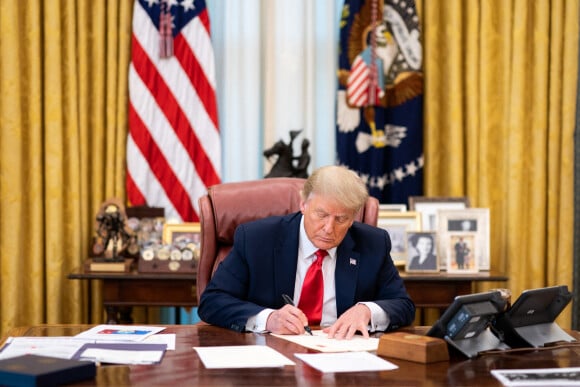 Donald Trump et son épouse Melania dans le bureau ovale de la Maison Blanche. Washington, le 24 juin 2020.